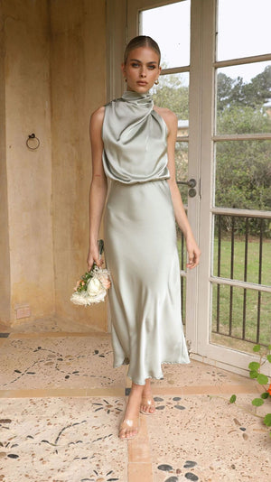 Fashi Glow Sleeveless Halter Neck Dress  Elegant Summer Eveningwear for Women’s