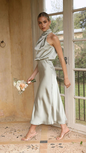 Fashi Glow Sleeveless Halter Neck Dress  Elegant Summer Eveningwear for Women’s
